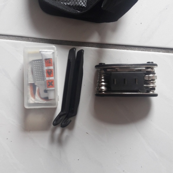 Bicycle tool kit - Picture 2 of 8